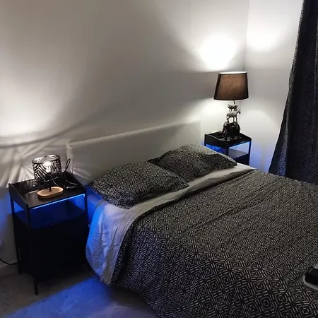 Chez Stf Apartment *